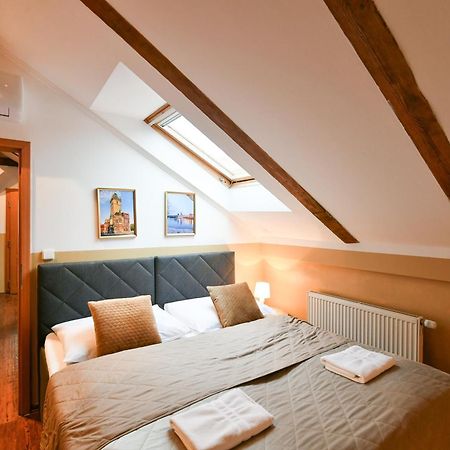 Amazing Charles Bridge Apartment Prága Kültér fotó
