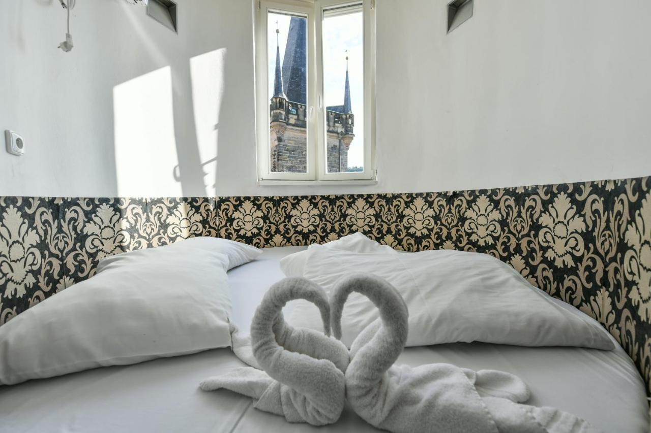Amazing Charles Bridge Apartment Prága Kültér fotó