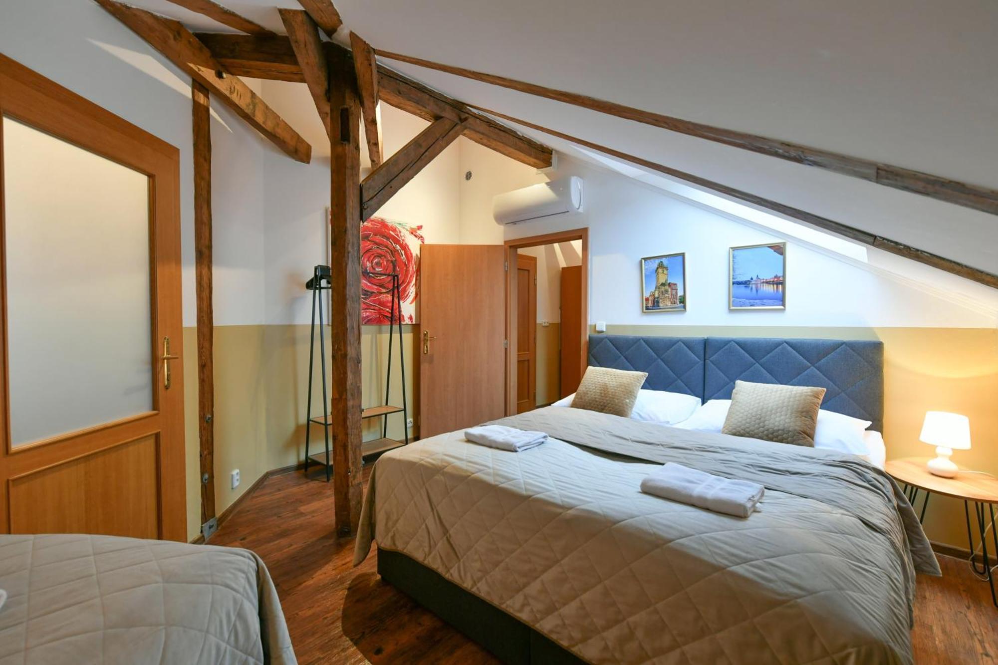 Amazing Charles Bridge Apartment Prága Kültér fotó