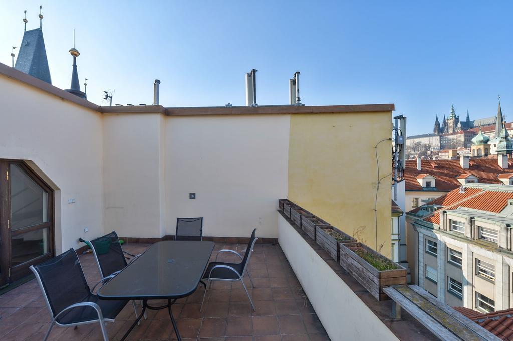 Amazing Charles Bridge Apartment Prága Kültér fotó